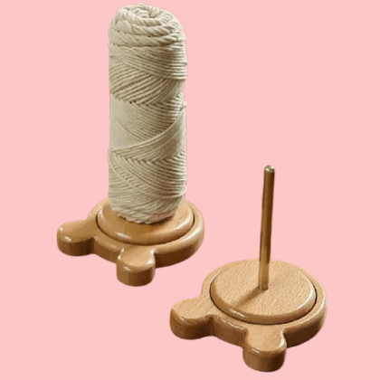 Wooden Bear Yarn Holder - Spinning Knitting Tool for Crochet Accessories